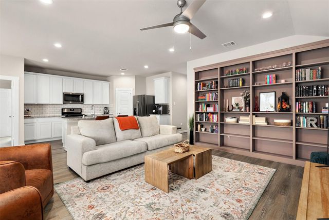 2708 Diamond Reef Lane, Texas City, TX 77568