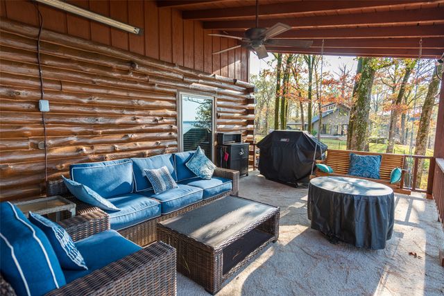 704 County Road 2601, Pittsburg, TX 75686