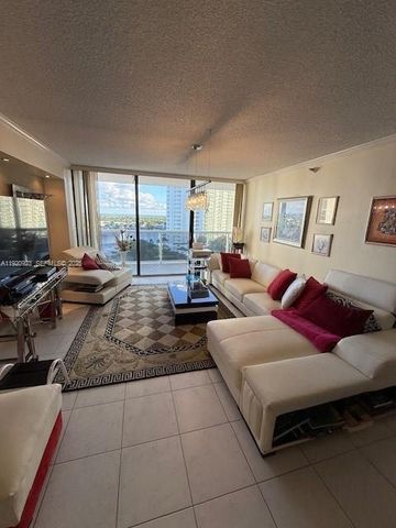 20505 E Country Club Drive 1036, Aventura, FL 33180