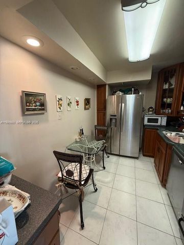 20505 E Country Club Drive 1036, Aventura, FL 33180