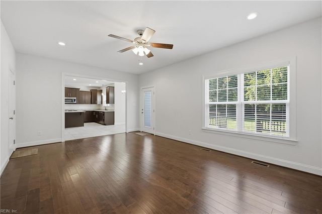 4872 Nansemond PW, Suffolk, VA 23435