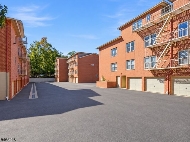 361 CLAREMONT AVENUE UNIT 3, Montclair Twp., NJ 07042