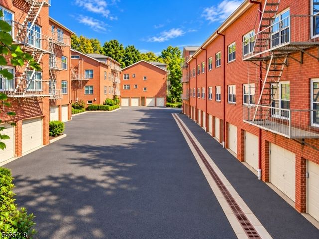 361 CLAREMONT AVENUE UNIT 3, Montclair Twp., NJ 07042