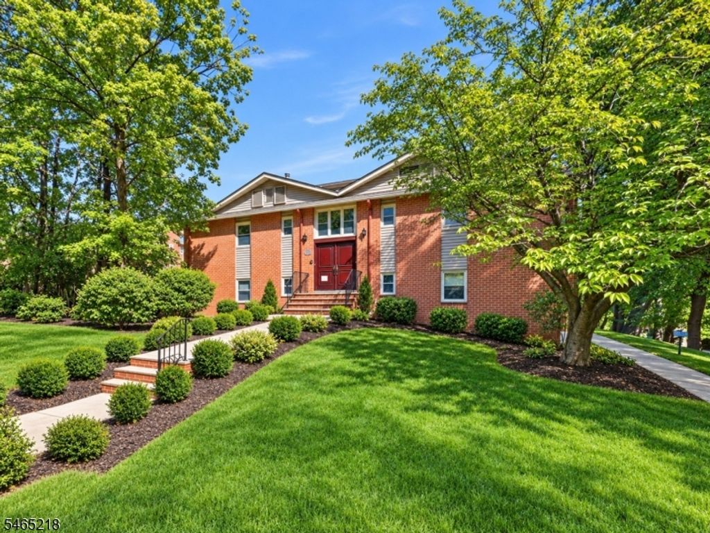 361 CLAREMONT AVENUE UNIT 3, Montclair Twp., NJ 07042 — exterior