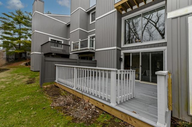 65 Twin Lakes Drive, Fairfield, OH 45014