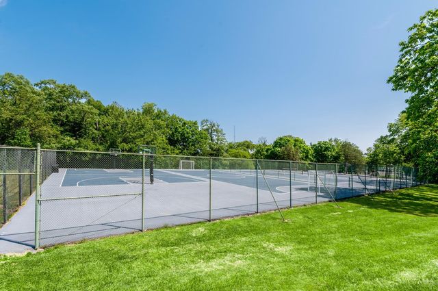 65 Twin Lakes Drive, Fairfield, OH 45014