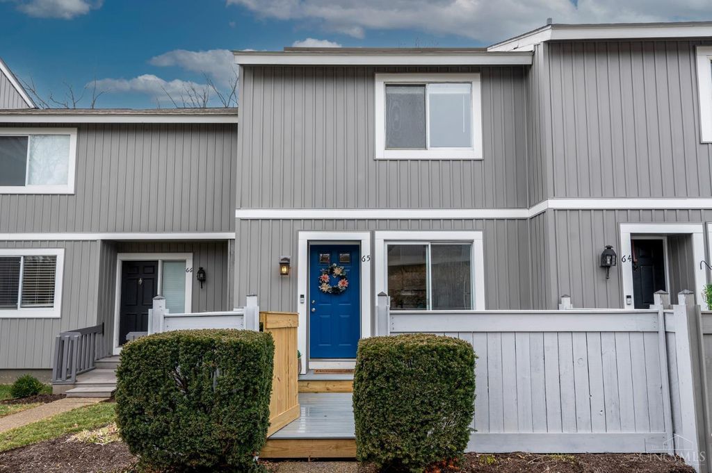 65 Twin Lakes Drive, Fairfield, OH 45014