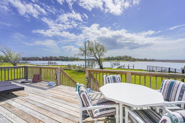 252 Shell Rock Landing Road, Hubert, NC 28539