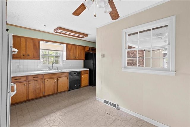 287 Moores Ferry Drive SW, Plainville, GA 30733