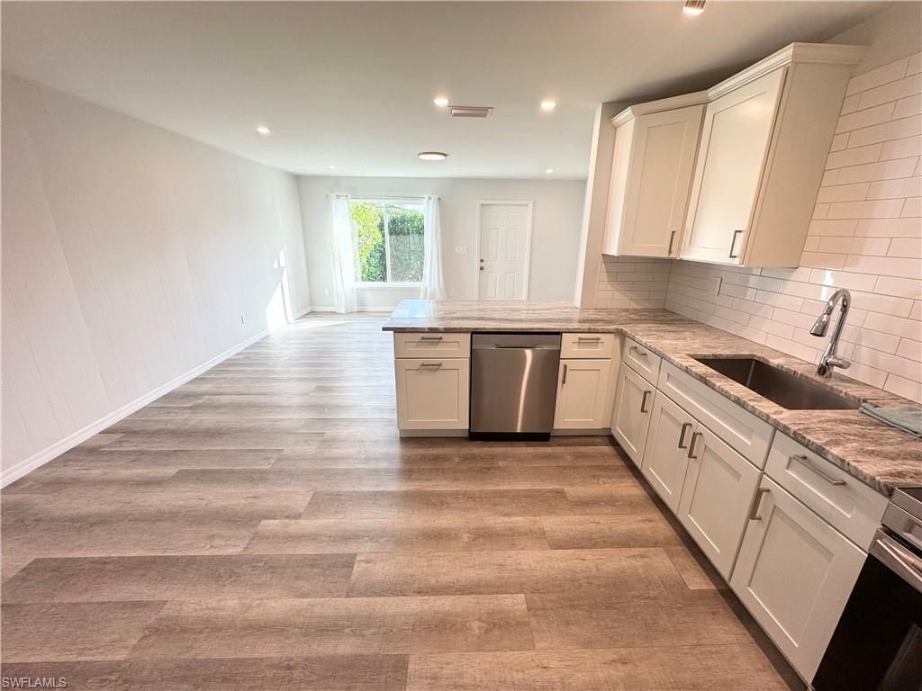 3181 Poinciana DR, Naples, FL 34105