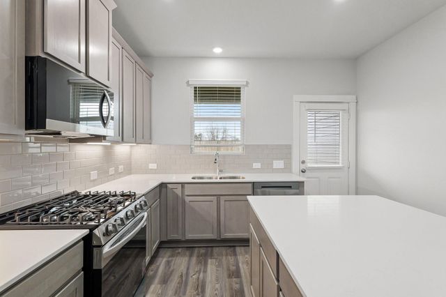 580 Long Branch Drive, Dayton, TX 77535