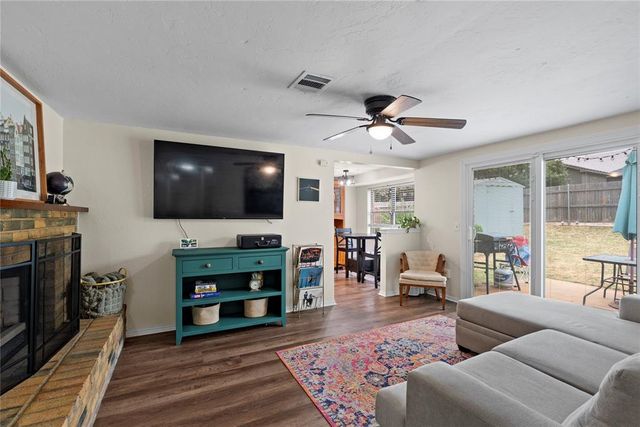 701 Cherryvale Road, Edmond, OK 73003