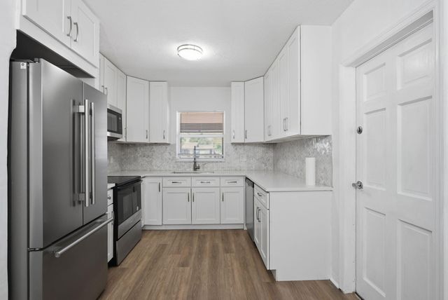 4630 NE 3rd Terrace, Oakland Park, FL 33334