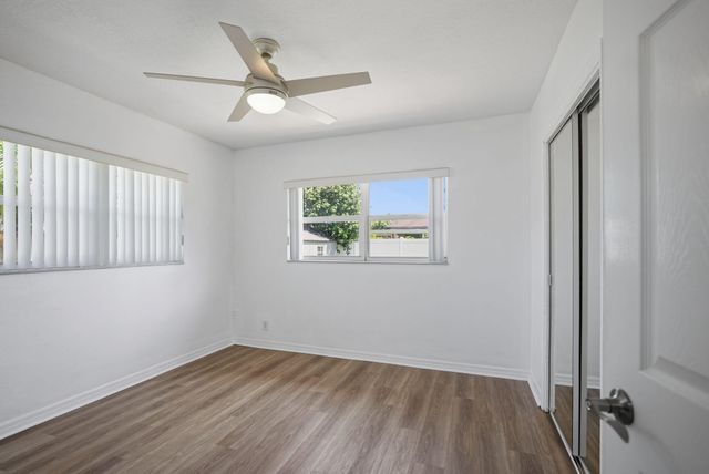 4630 NE 3rd Terrace, Oakland Park, FL 33334