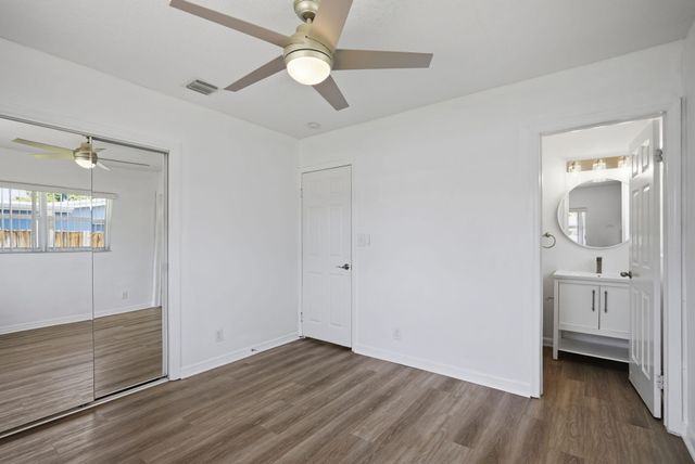 4630 NE 3rd Terrace, Oakland Park, FL 33334