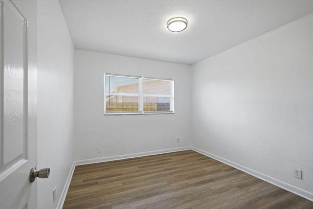 4630 NE 3rd Terrace, Oakland Park, FL 33334