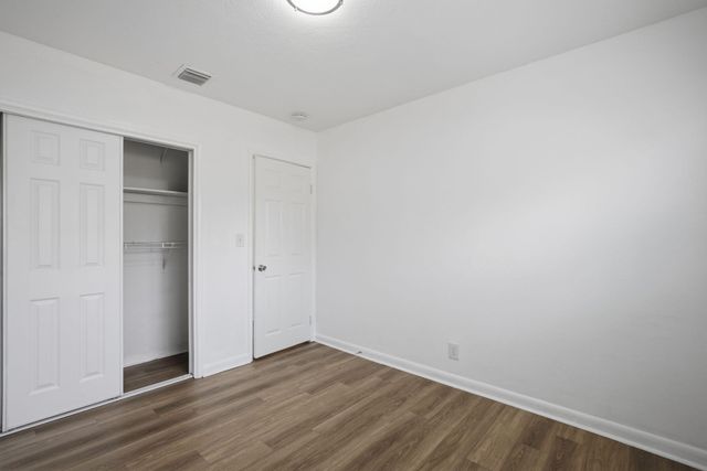 4630 NE 3rd Terrace, Oakland Park, FL 33334