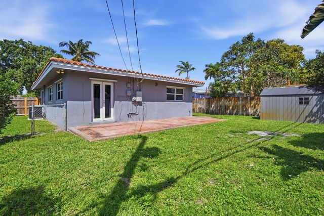 4630 NE 3rd Terrace, Oakland Park, FL 33334