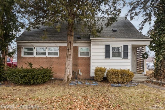 20315 Lancaster Street, Harper Woods, MI 48225