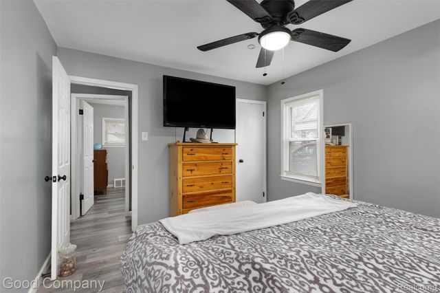 20315 Lancaster Street, Harper Woods, MI 48225