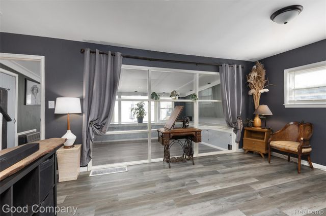 20315 Lancaster Street, Harper Woods, MI 48225