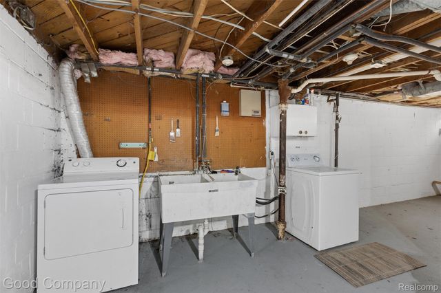 20315 Lancaster Street, Harper Woods, MI 48225