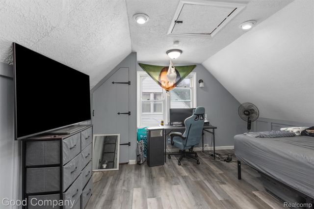 20315 Lancaster Street, Harper Woods, MI 48225