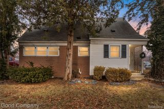 20315 Lancaster Street, Harper Woods, MI 48225