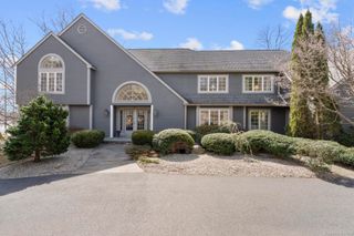 29 High Point Drive, East Hampton, CT 06424