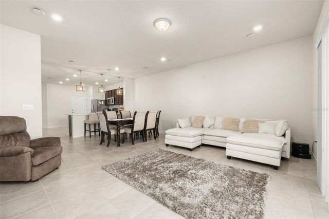 2706 FETCHING TRAIL, Davenport, FL 33896