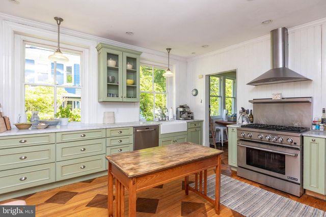 4711 ROLAND AVENUE, Baltimore, MD 21210