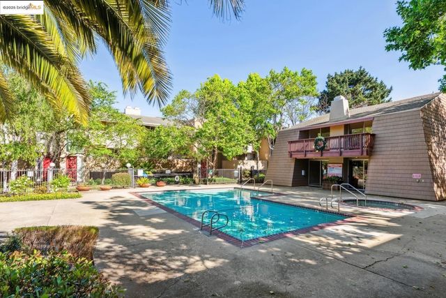 2121 Vale RD 121, San Pablo, CA 94806