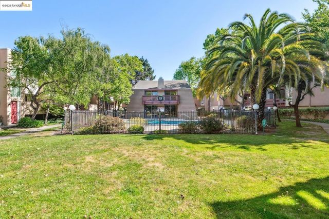 2121 Vale RD 121, San Pablo, CA 94806