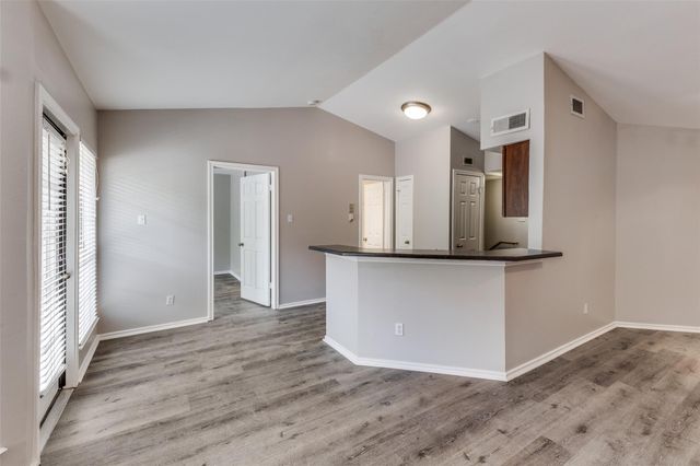 6804 N Capital Of Texas Highway 125, Austin, TX 78731