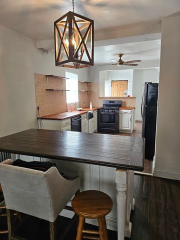 15354 5th Avenue, Phoenix, IL 60426