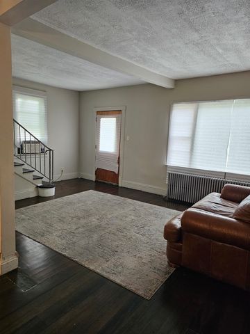 15354 5th Avenue, Phoenix, IL 60426