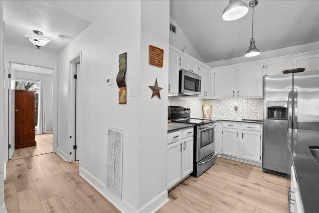 16723 Dale Oak Way, Houston, TX 77058