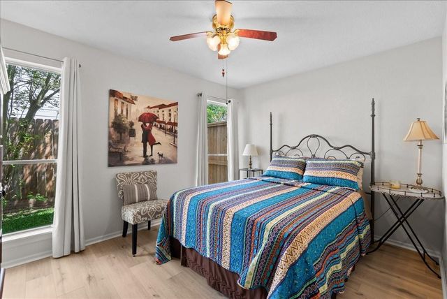 16723 Dale Oak Way, Houston, TX 77058