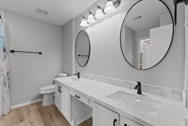 16723 Dale Oak Way, Houston, TX 77058