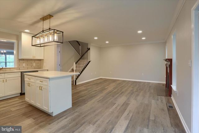 1199 CROSS CREEK DR, Mechanicsburg, PA 17050