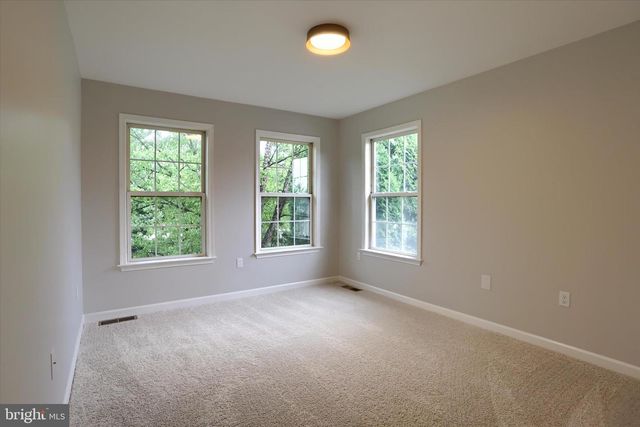 1199 CROSS CREEK DR, Mechanicsburg, PA 17050