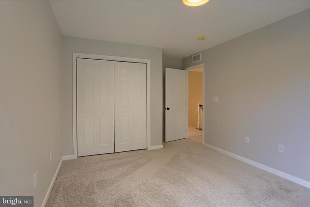 1199 CROSS CREEK DR, Mechanicsburg, PA 17050