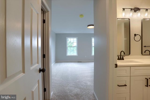1199 CROSS CREEK DR, Mechanicsburg, PA 17050