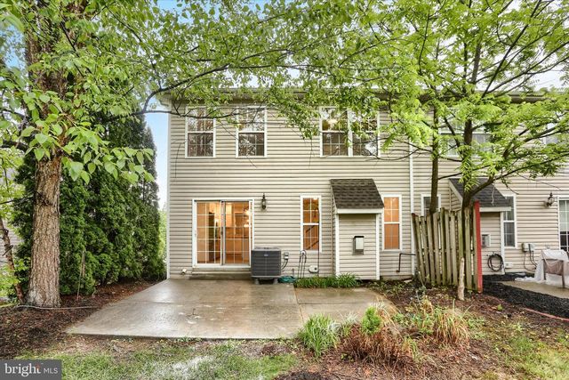 1199 CROSS CREEK DR, Mechanicsburg, PA 17050