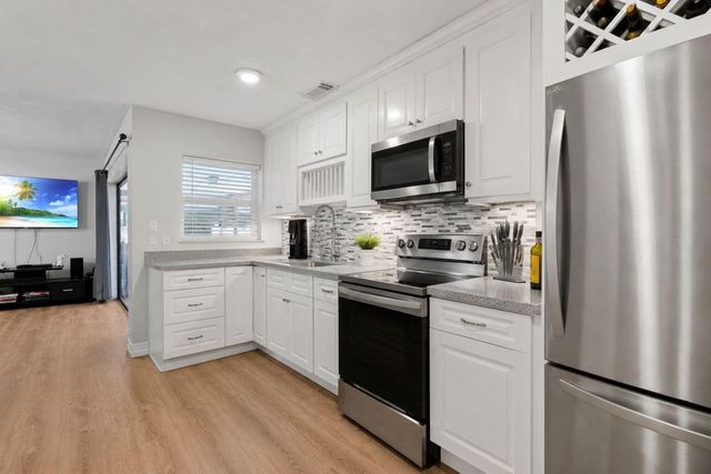 229 NE Sagamore Terrace, Port St. Lucie, Port St Lucie, FL 34983