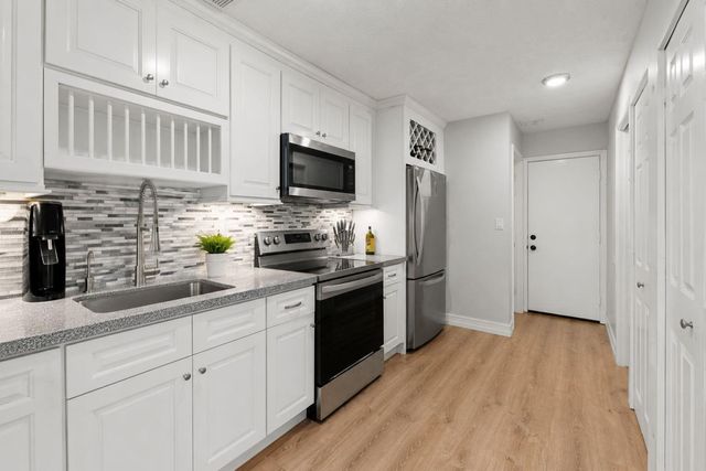 229 NE Sagamore Terrace, Port St. Lucie, Port St Lucie, FL 34983