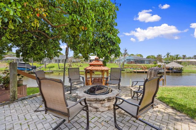 229 NE Sagamore Terrace, Port St. Lucie, Port St Lucie, FL 34983