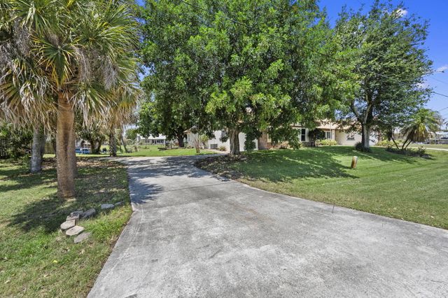 229 NE Sagamore Terrace, Port St. Lucie, Port St Lucie, FL 34983