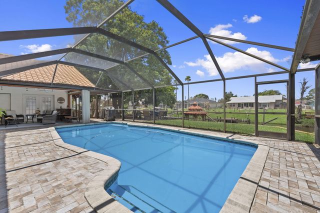 229 NE Sagamore Terrace, Port St. Lucie, Port St Lucie, FL 34983