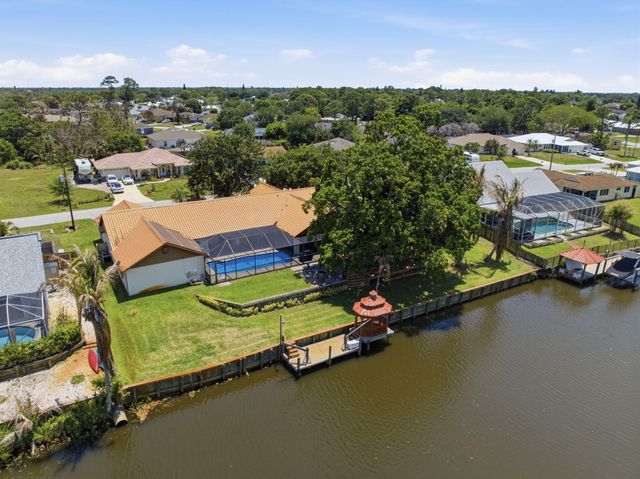 229 NE Sagamore Terrace, Port St. Lucie, Port St Lucie, FL 34983